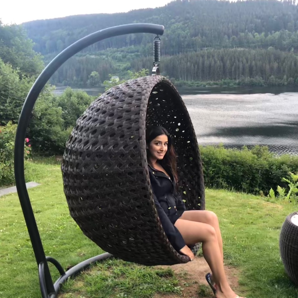 Meet your Posher, Aalia